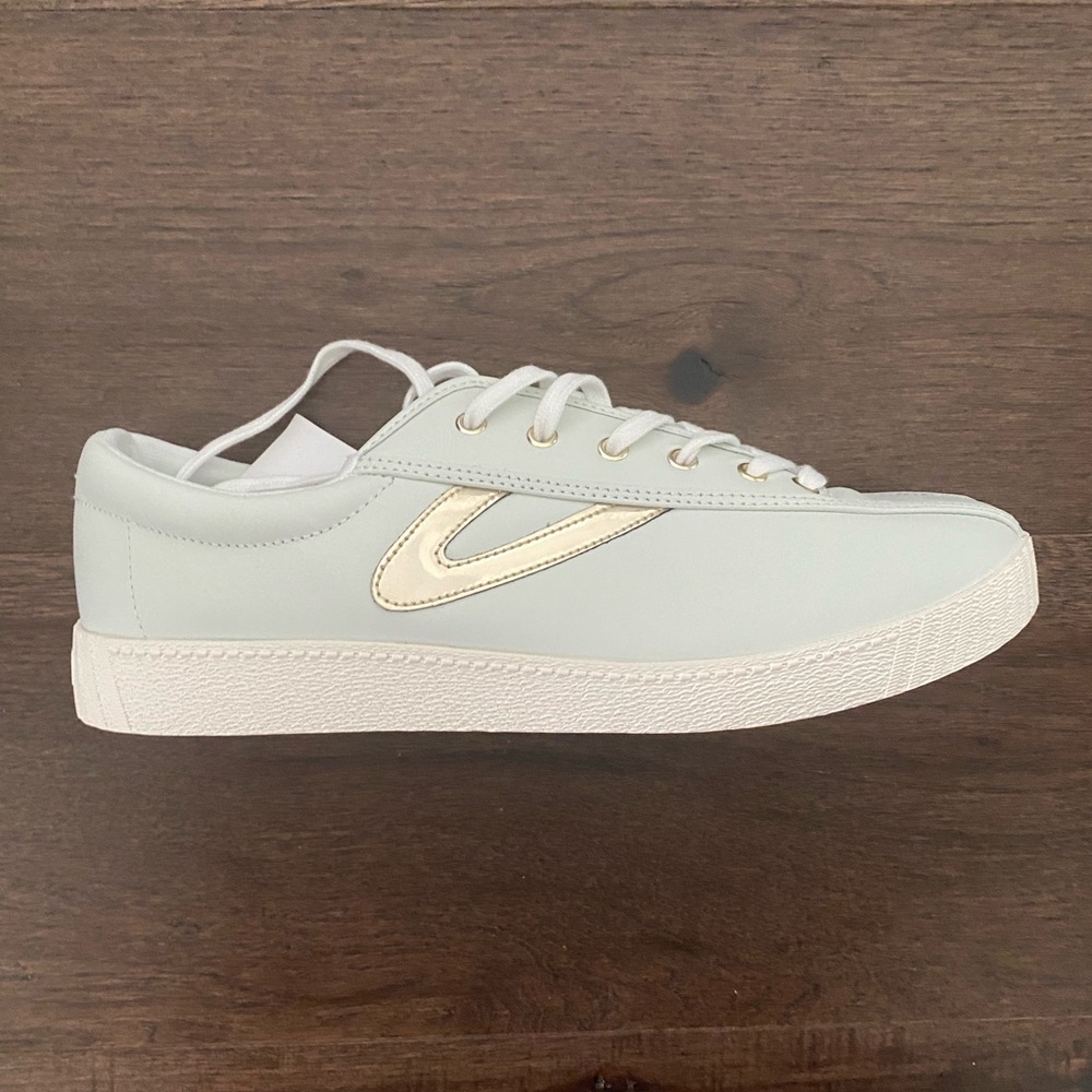 NWT Tretorn Sneakers. Never worn, womens size 11.